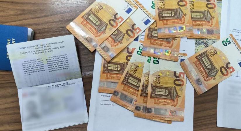 Három vesztegetési kísérlet egy nap alatt Kárpátalján – kenőpénzzel próbálták átlépni a határt
