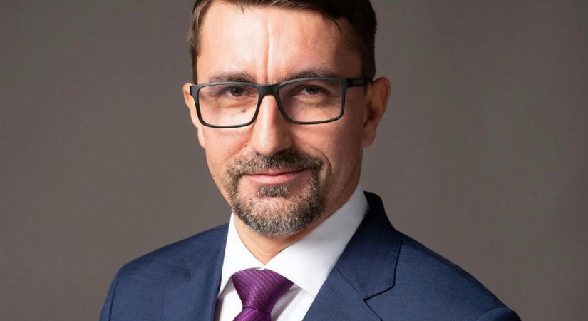 Fidesz-közeli erdélyi politikusé lett tucatnyi magyar nyelvű rádiócsatorna