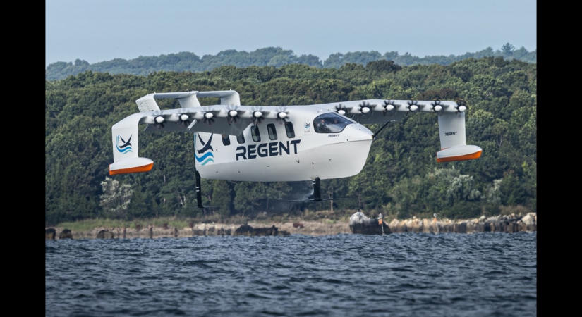 Levegőbe emelkedett a világ első elektromos repülő hajója – akár 290 km/h-val száguld
