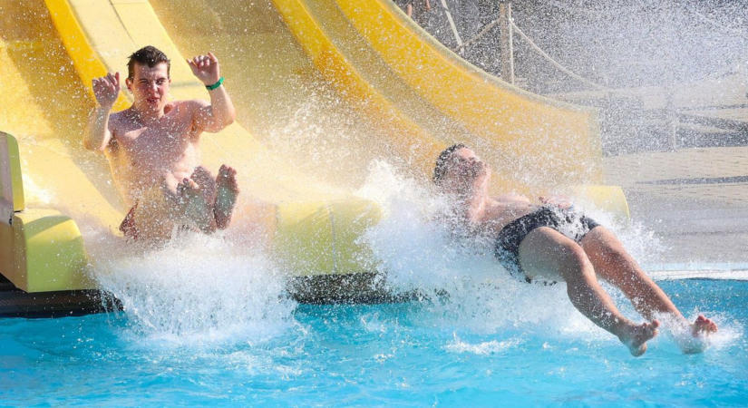 Habozás nélkül szétnéztünk: mekkora élmény fürdőzni az Aquariusban?! (fotókkal, videóval)