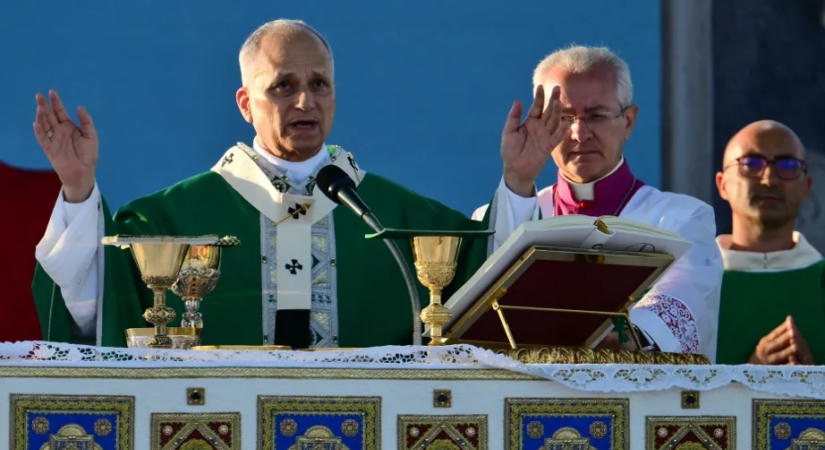 A konfliktusok párbeszéddel való megoldását szorgalmazta a pápa