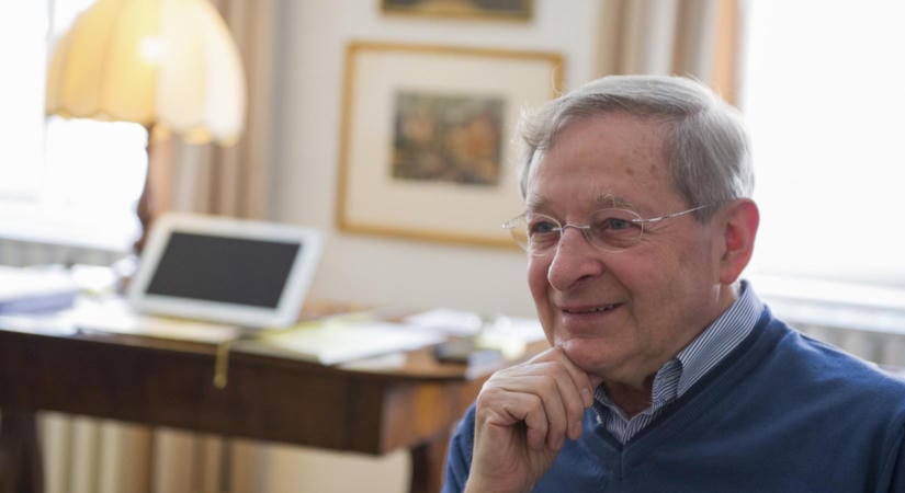 Nádas Péter: Azért lettem író, hogy világosan lássam, a reális dolgokról miért látszat szerint beszélnek szívesebben az emberek