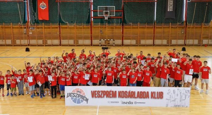 BEÁZIK A SPORTCSARNOK – Ki a felelős? Egy szülő levele kérdésekkel