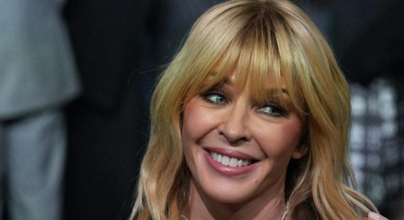 Bocsánatot kért az ausztrál miniszterelnök, amiért azt mondta, lefeküdne Kylie Minogue-gal