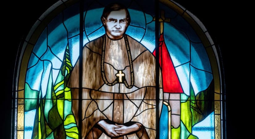 A náciknak és a kommunistáknak is beolvasott a bátor erdélyi püspök