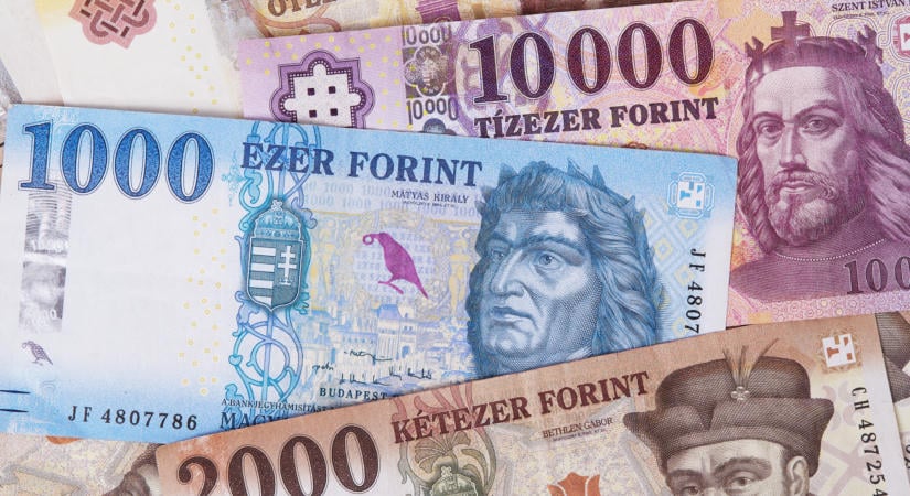 Ennyi készpénzt tarts otthon, ha leállna a bankkártyás fizetés