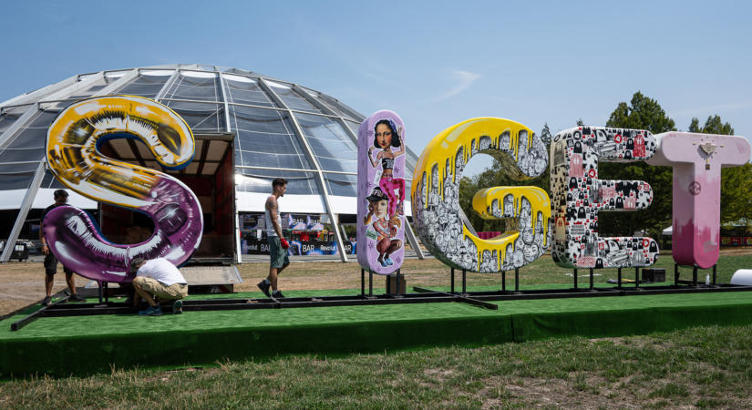 Menő lesz a Sziget, de a hőkupola nyomai már most látszanak – bejártuk a fesztivált a kapunyitás előtt
