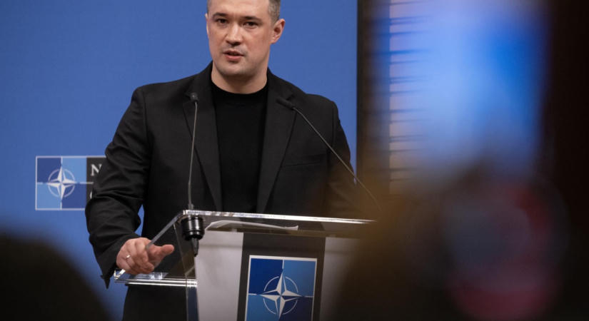 Ukrajnában a háború ellenére is új választásokat sürget a Volodimir Zelenszkij által leváltott védelmi miniszter