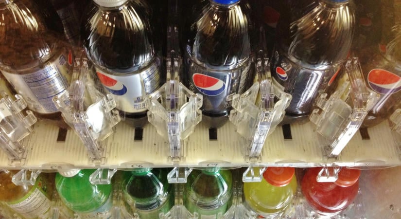 Áremelések jönnek a Pepsinél: drágulnak a chipsek is