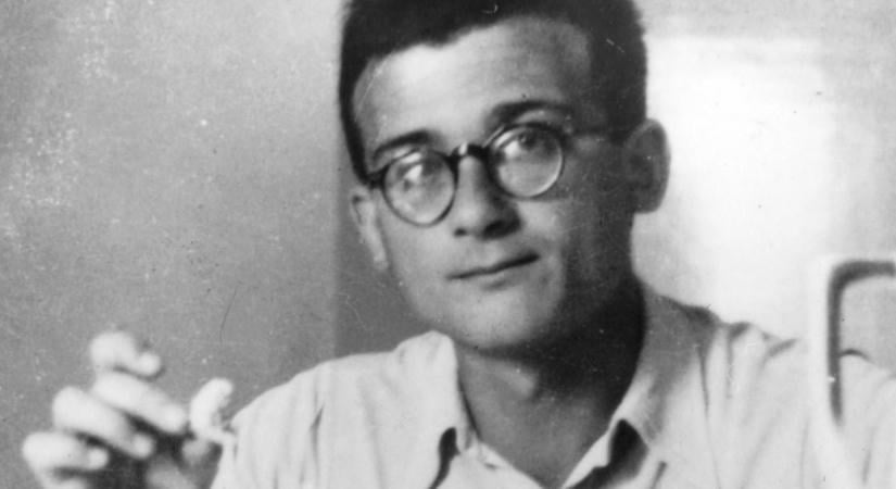 Juhász András: Szilánkok 4.