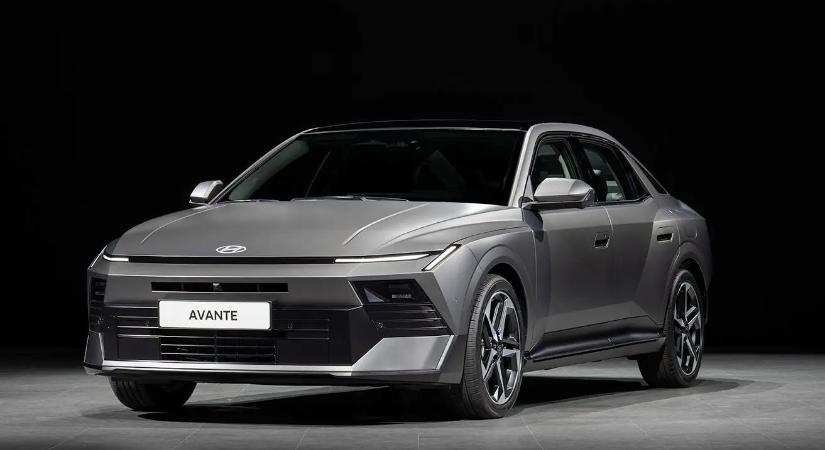 Benzinmotoros szedánt villantott a Hyundai! Íme a nyolcadik generációs Avante!