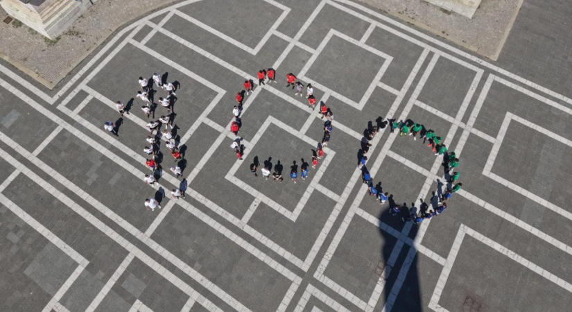 Papp László 100-emlékév: látványos flashmob a Hősök terén – videó