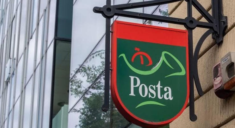 Horror a kapuban: késsel és lelövéssel fenyegették a postást Fejérben