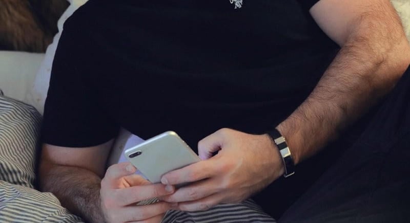 A mémekre elvárt a reakció, a köszönés viszont már nem divat? – Górcső alatt az internethasználat