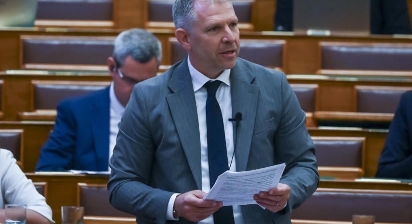 Kiterítette kártyáit a kormány: visszatér a KATA, milliárdos vagyonadó jön