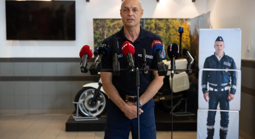 Elnézést kért a rendőrség, miután „sikítozó kékharisnyának” neveztek egy újságírót