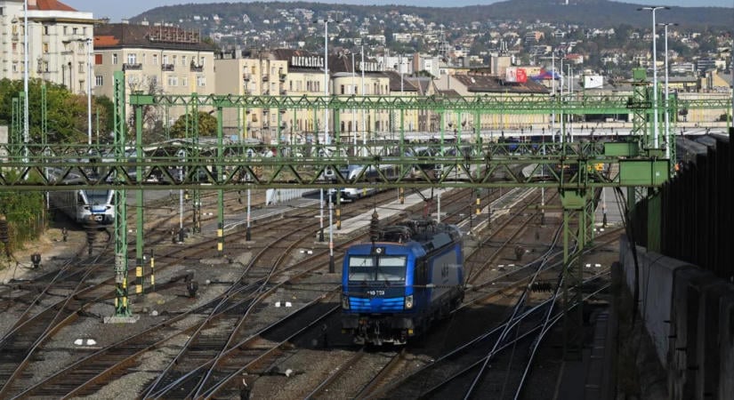 Hétfő hajnalban újraindul a vonatforgalom a karbantartási munkák után a Déli pályaudvaron