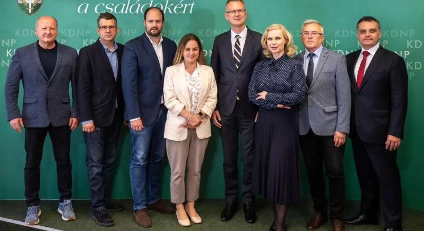 Anyák napja: nézzük a számokat!