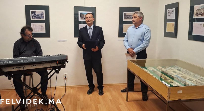 Képeslapok bűvöletében – Ipolyság múltja elevenedik meg a galériában