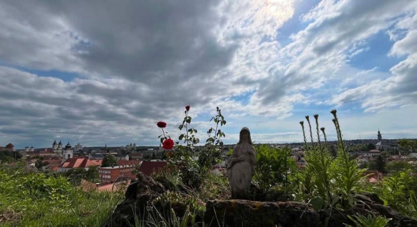 Felhőfestéssel búcsúzik a hét Heves megyében: mutatjuk, mikor nézd az eget