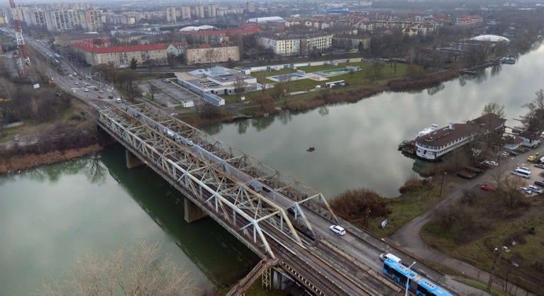 Vasárnap teljes szélességében lezárják a Gubacsi közúti hidat
