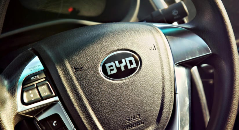 Bemondta: ekkor gördülnek le az első BYD autók Szegeden a cég alelnöke szerint