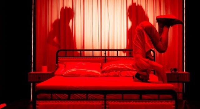 MÁSNAP REGGEL – Intimitás határok nélkül a Pannon Várszínházban