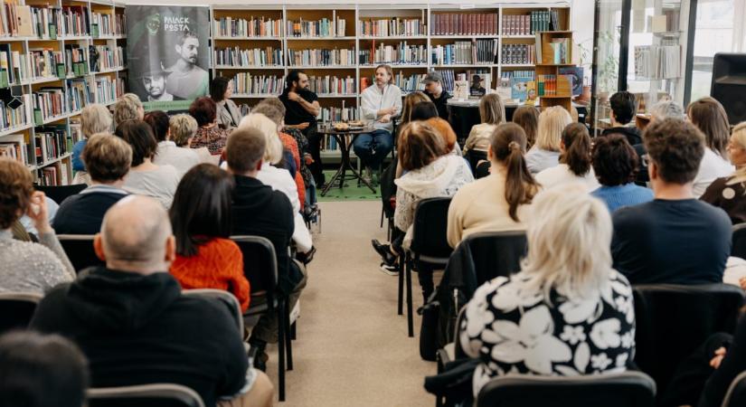 Közel hatszáz pályamű közül választották ki a Palackposta irodalmi pályázat díjazottjait