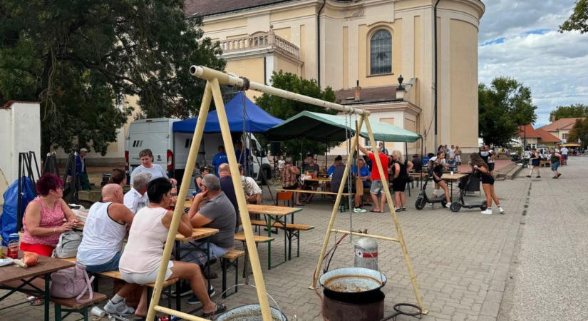 Marót Vikiék és Szabó Ádám is színpadra lépett Kunszentmártonban