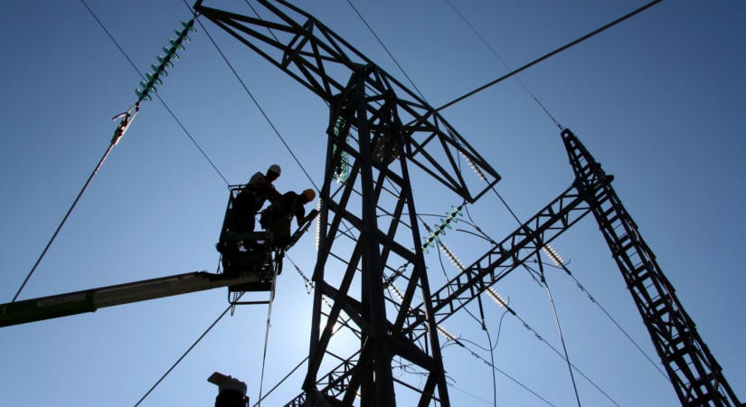 Kemény kritikák az energiaszektorból: nem újabb beruházásokra, hanem működő piacra lenne szükség