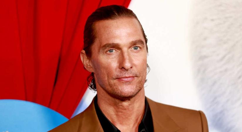 Matthew McConaughey felesége igazi bombázó – Már 20 éve bolondul gyönyörű feleségéért