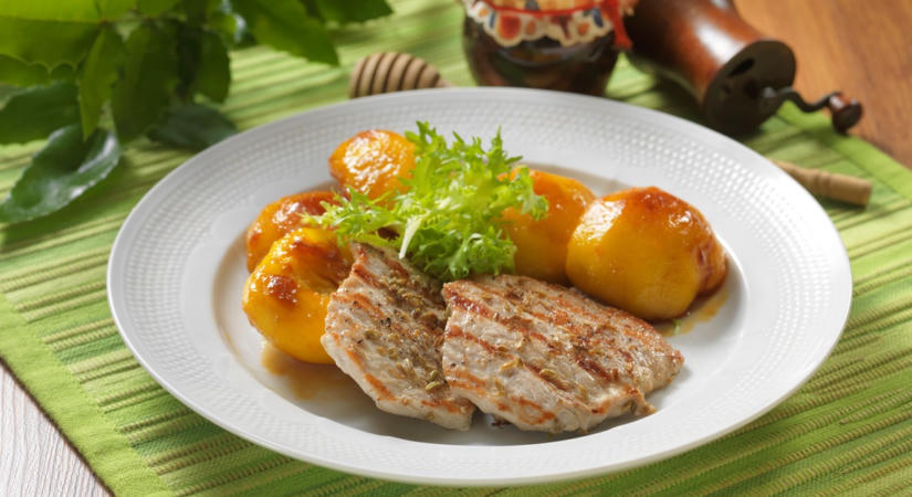 Ez az őszibarackos grillkaraj nagy kedvenc lesz – recept