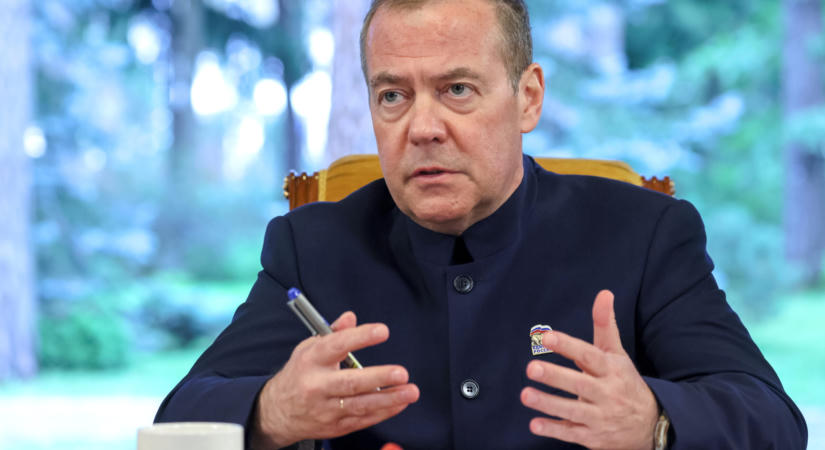 Medvegyev kiakadt: „A hazaárulóknak nincs joguk visszatérni, rovarokként pusztuljanak a száműzetésben!”