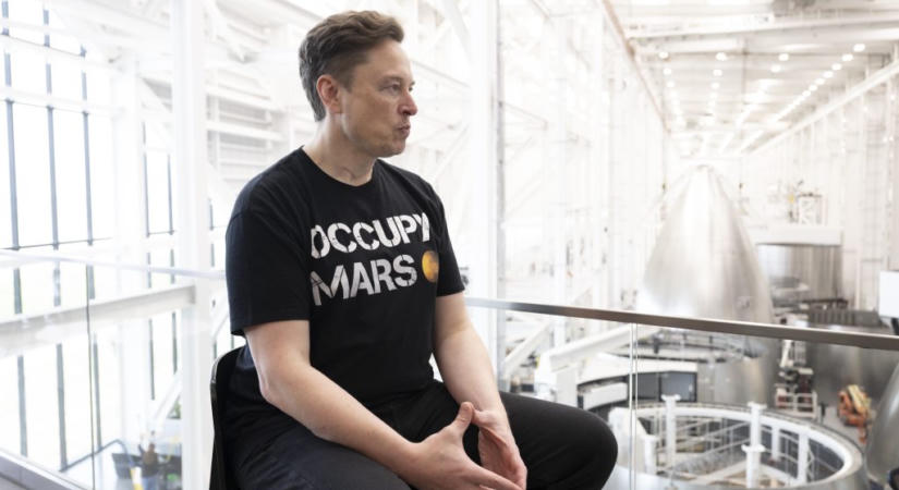 Százmilliárd dollárért épít minden eddiginél nagyobb űrrepülőteret Elon Musk