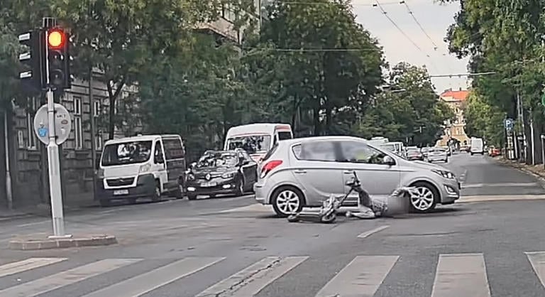 Hatalmasat zakózott egy rolleres, bukósisak nélkül fejelt a betonba