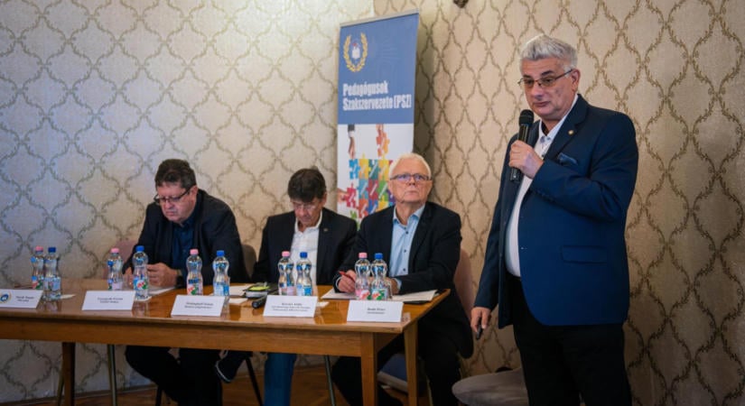 Továbbra sincs válasz az oktatási rendszer legégetőbb problémáira, a PSZ konferenciájára Lannert Judit nem fogadta el a meghívást