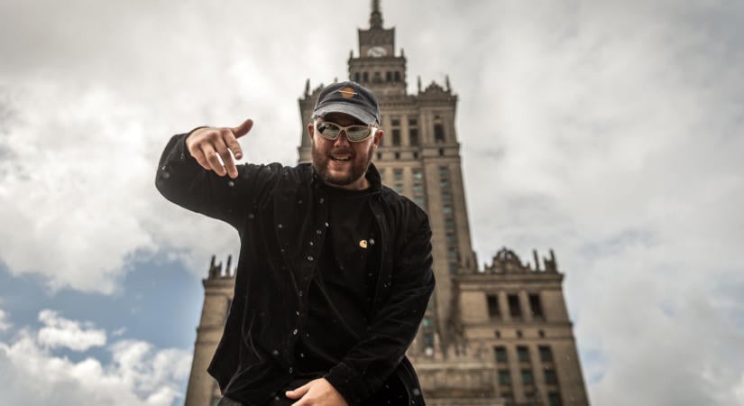 A belső küzdelmekről és a változásvágyról szól a komáromi CIBI új dala – megjelent az „UKG” klipje is (VIDEÓ)