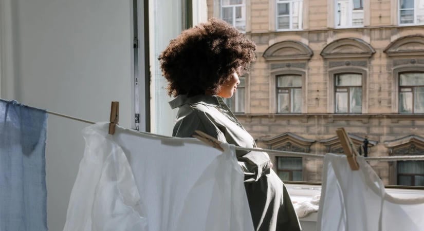 Egyre többen teregetnek japán módszerrel: így kétszer olyan gyorsan száradnak meg a ruhák