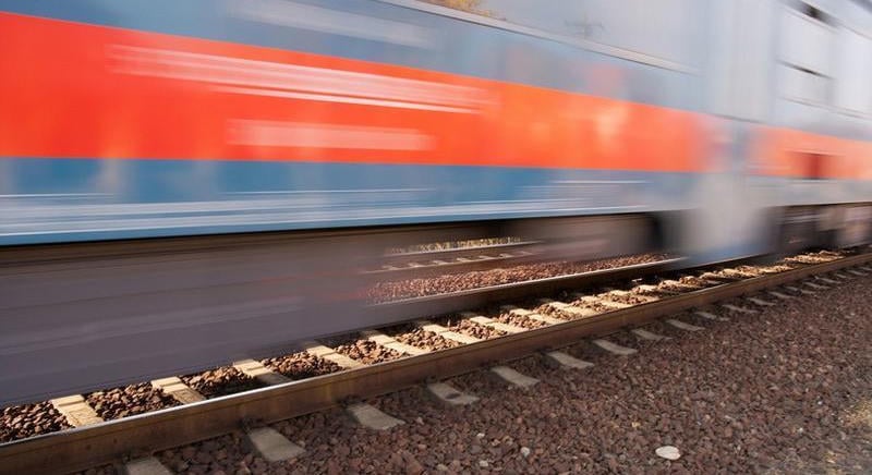Ötmilliárd forintból készítik elő a Pécs–Budapest vasúti fővonal fejlesztését