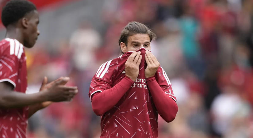 Szemrehányást tettek Liverpoolban Kerkez Milosra, Andoni Iraola döntési kényszerbe került