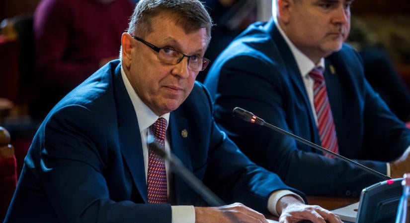 Házkutatásokat tartottak az MNB-ügyben