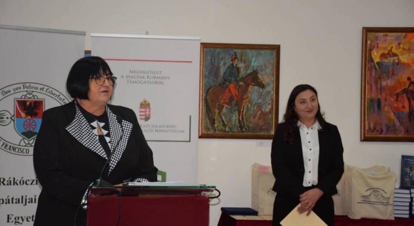 Tizenöt éve a kárpátaljai magyar tudományosság szolgálatában - Átadták a Soós Kálmán ösztöndíjakat