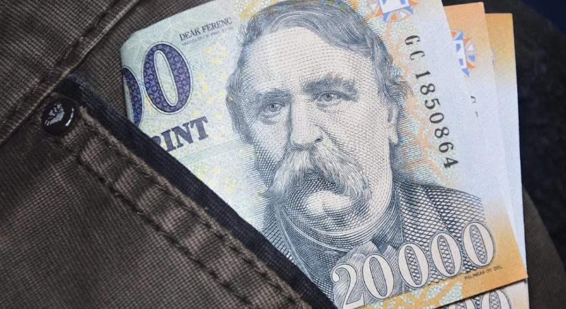 Szénné gyúrta magát a forint, jöhet a véráldozatokat követelő izomláz