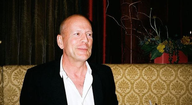 Bruce Willis ott volt a lánya esküvőjén