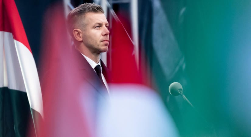 Magyar Péter megosztott egy videót az október 23-i megemlékezésről, majd odaszúrt az ellenzéknek