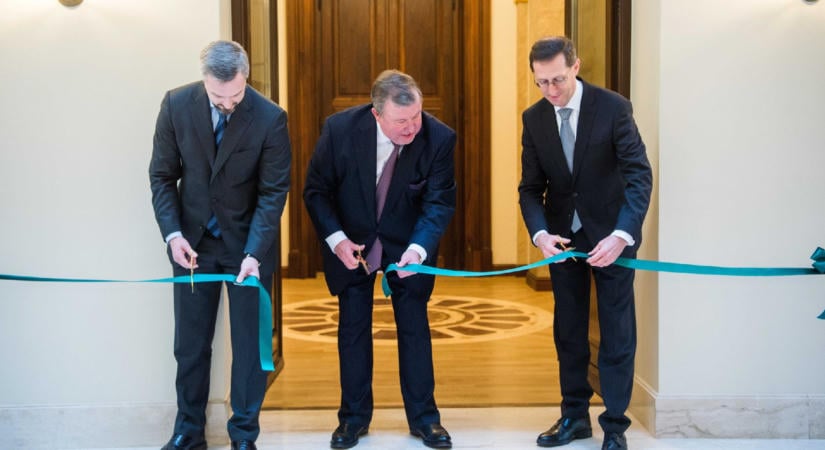 Nem fizet az orosz kémbank, még mindig futunk a pénz után