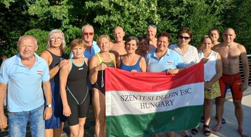 Huszonhét magyar bajnoki címet nyertek a szentesi szenior úszók