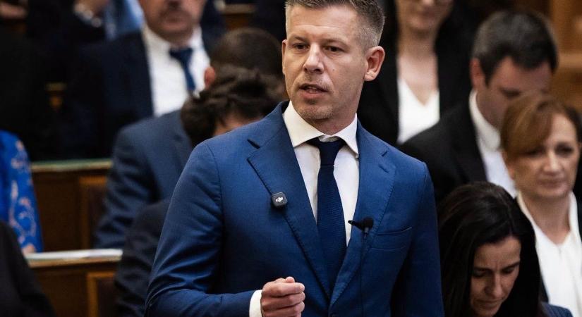Financial Times: Felturbózott rendszerváltás zajlik Magyarországon