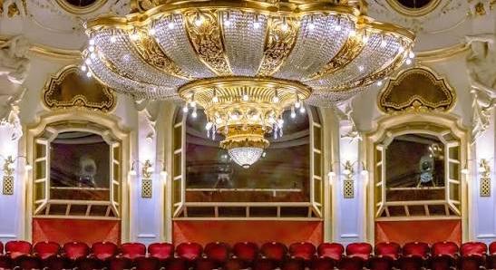 Lázadás a Budapesti Operettszínházban, 422 millió forint miatt áll a bál