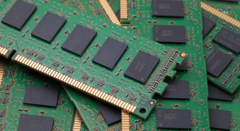 Összefoghat az Intel és az SK hynix: DRAM lapkákat gyártanának az Amerikai Egyesült Államok területén